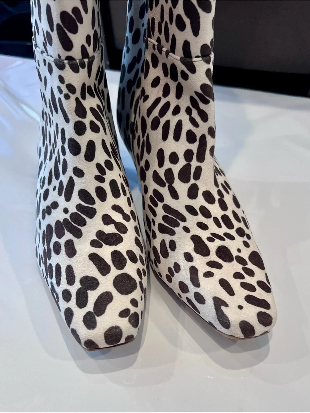 Scoop Dalmatian/Cow Ptint Women's Knee-High Kitten Heel Boots - White/Brown